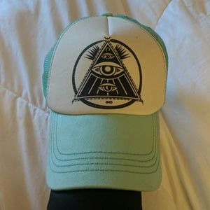 Like New Billabong snap cap!